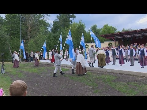 Konkursa "Mēs šujam tērpus seriāla" Velvet Gallery "stilā noteikumi