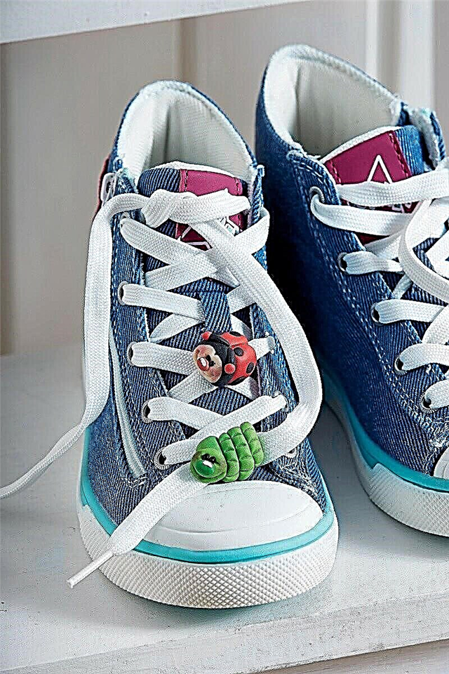 Tie your shoelaces! We decorate children's sneakers with polymer clay figures