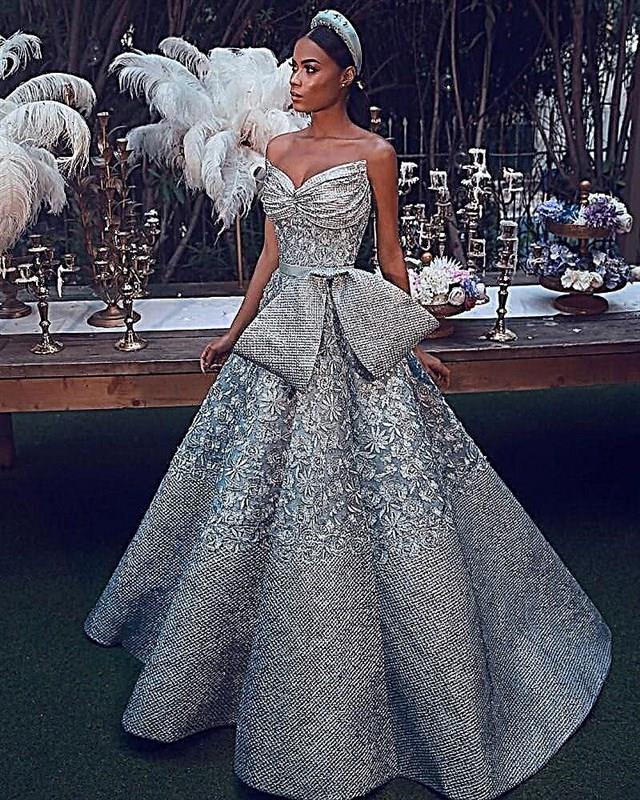 Gaun kelulusan 2020 - model baru dan gambar terbaik di prom dengan gaun